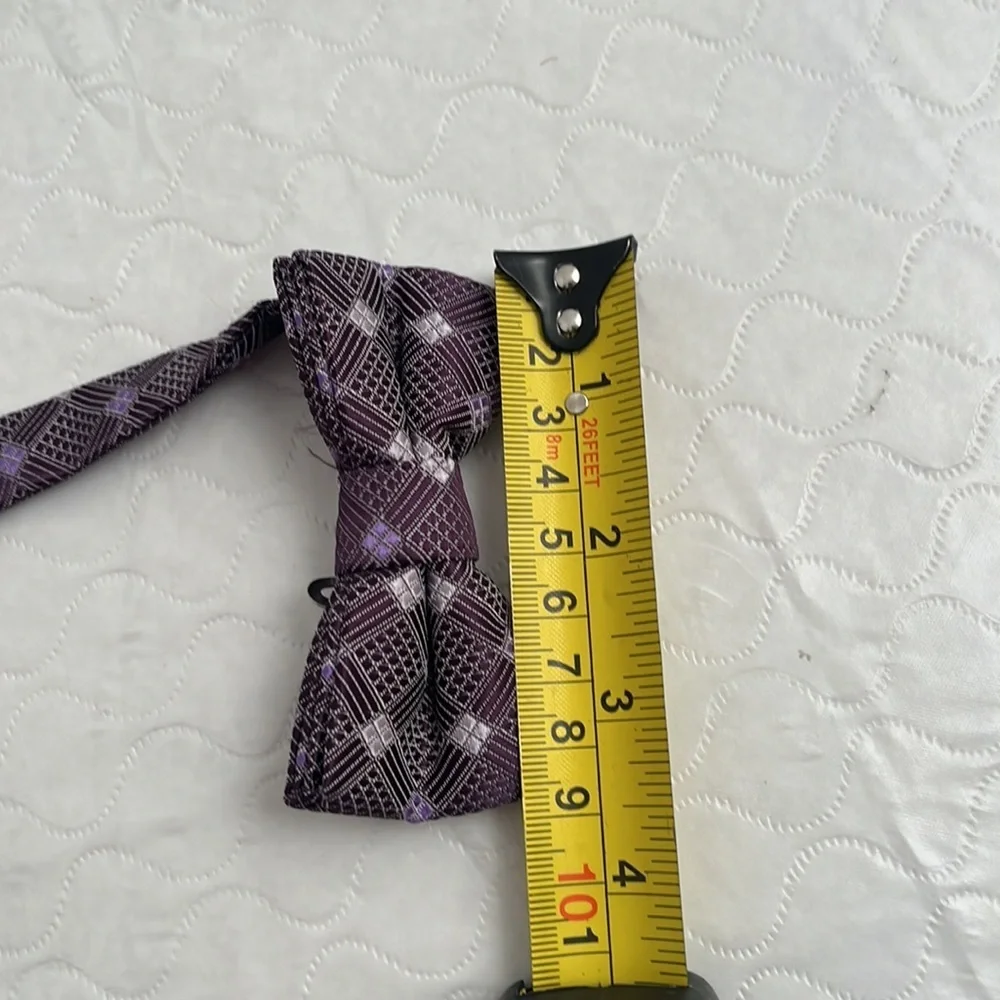 Plum purple pattern adjustable bow tie